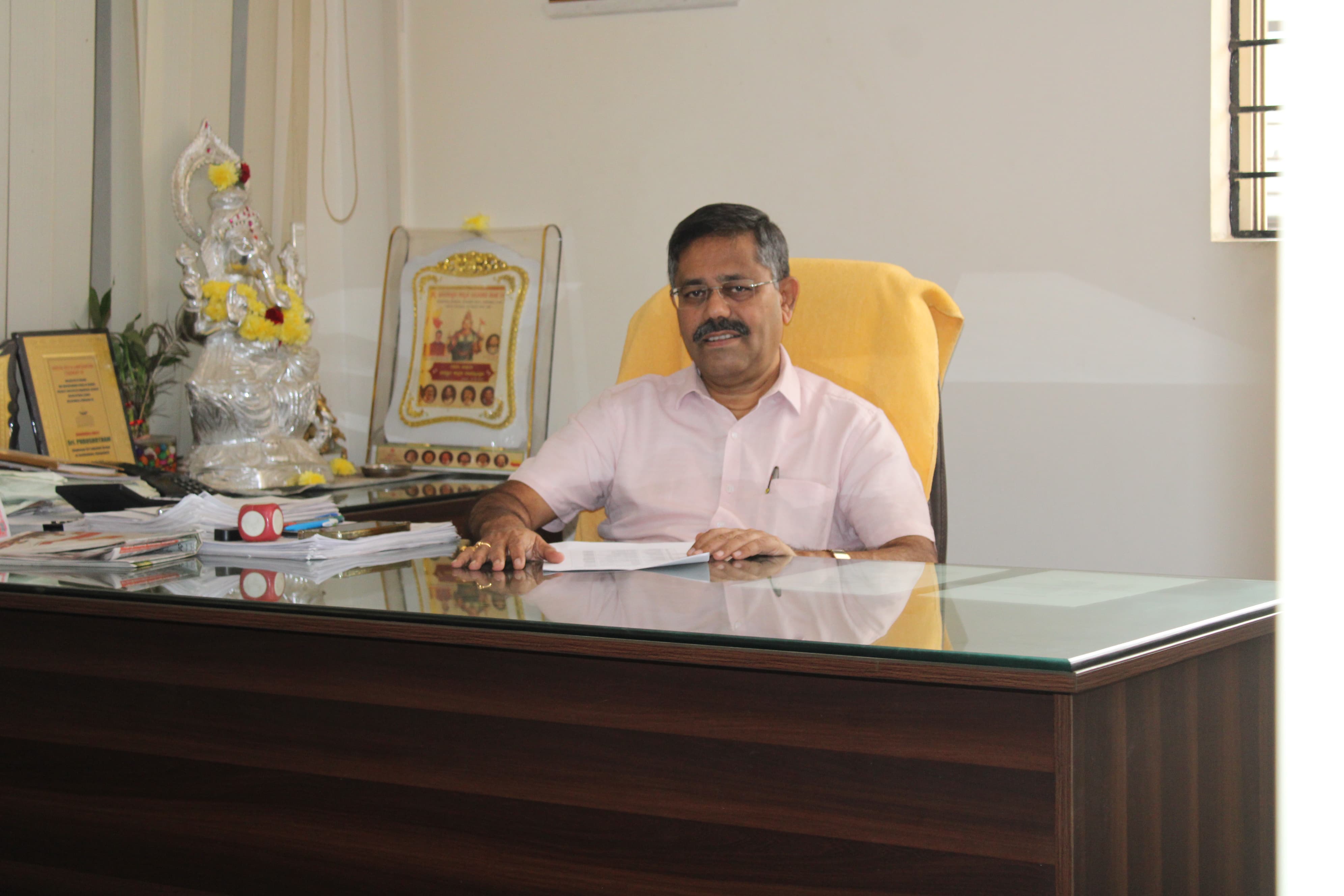 Chairman of The Capitol Group Of Institutions